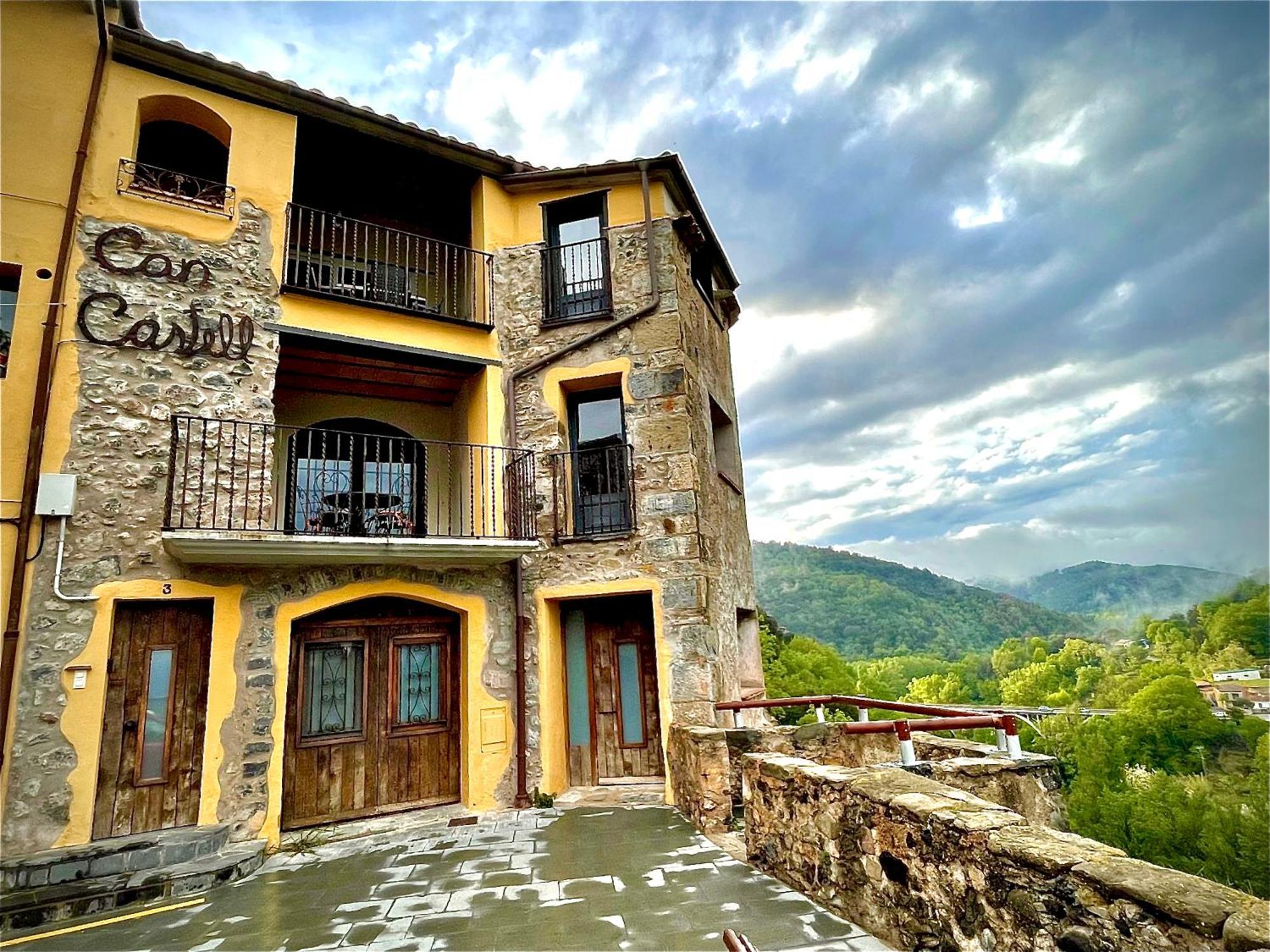 Can Castell Castellfollit de la Roca Exterior photo