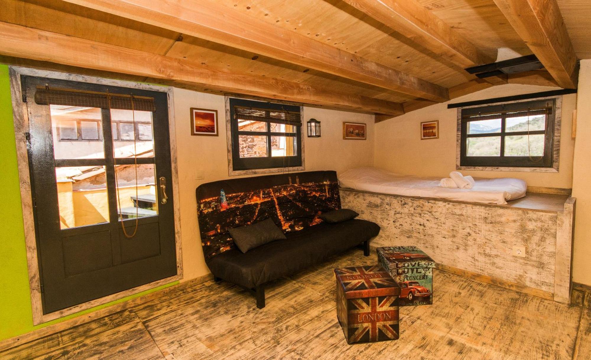 Can Castell Castellfollit de la Roca Room photo